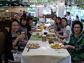 PaPaビアレストランで昼食